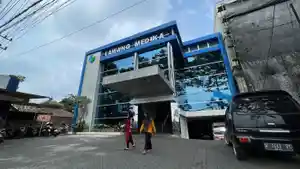 korban-bus-brimob-di-lawang-medika.jpg