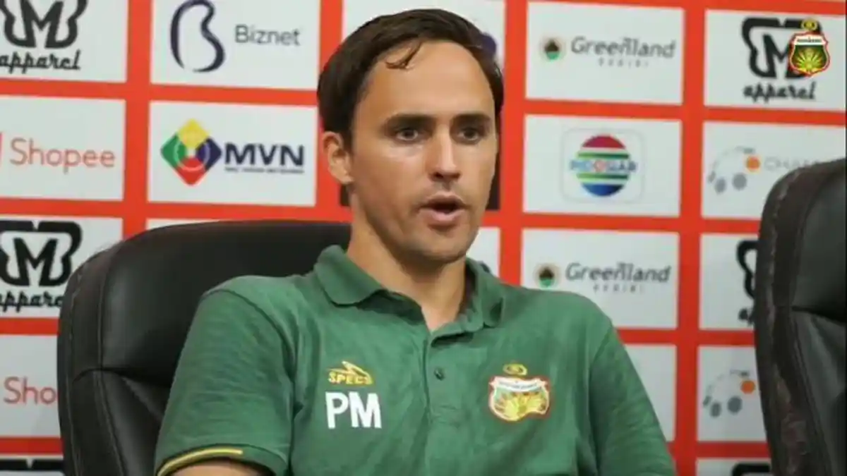 Paul Munster Langsung Memberikan Latihan Berat Kepada Para Pemainnya