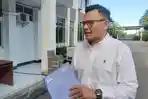 Pengacara-Hironimus-Sonbay-Fransisco-Bernando-Bessi-mendatangi-Kantor-Kejaksaan-Tinggi.jpg