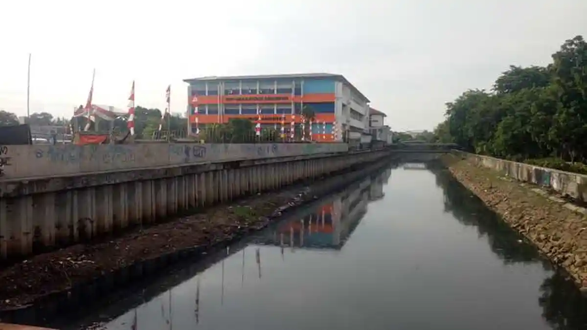 Kasudin SDA Jakbar Janji Keruk Kali Sekretaris Awal Desember 2017, Tapi