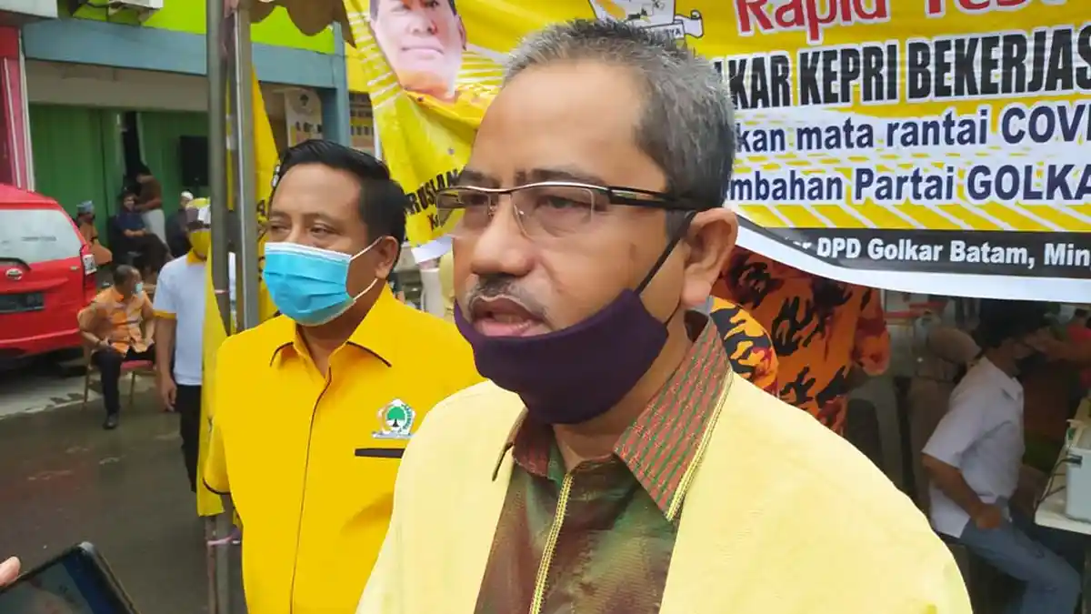 Ahmad Hijazi Siap Bertarung dengan Rudi dan Lukita Dinarsyah di Pilwako Batam