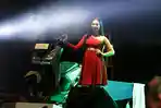 duta-kuliner-kalimantan-barat-pose-bersama-motor-yamaha-lexi_20180430_000143.jpg