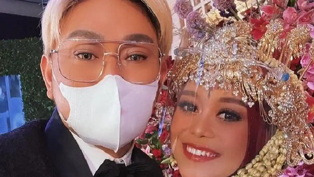 Komentari Busana Marun Lesti dan Billar saat Resepsi, Caren Delano: Kelihatan Capek, Lusuh Gitu