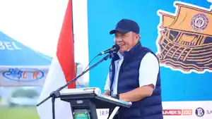 Gubernur-Sumatera-Selatan-Sumsel-Dr-H-Herman-Deru-meresmikan-aplikasi-Sumsel-UMKM.jpg