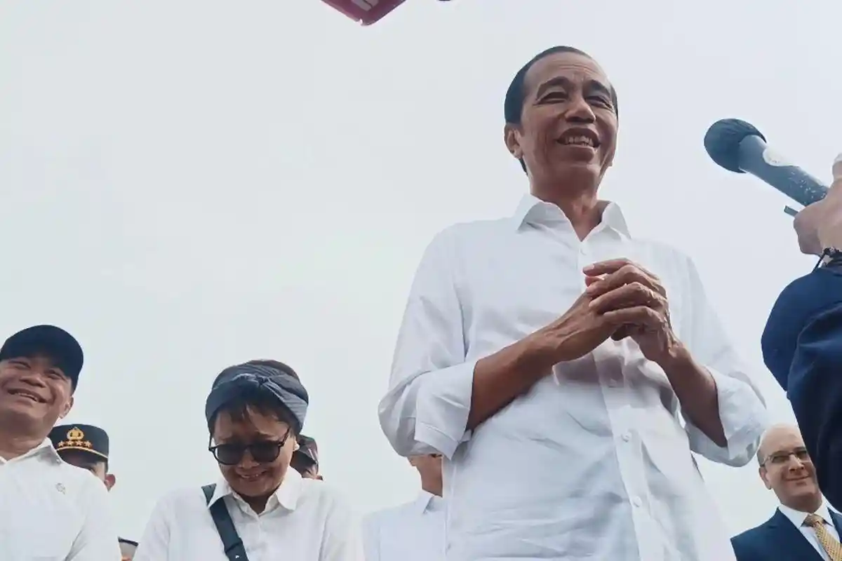 KOMISI I DPR RI Fraksi PDIP Sindir Jokowi, Ketum Projo: Sebentar Lagi Presiden Akan Rombak Kabinet
