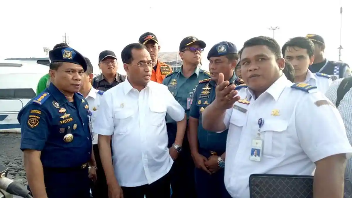 Pelampung Diduga Tak Sesuai Standar, Ini Tanggapan Menhub