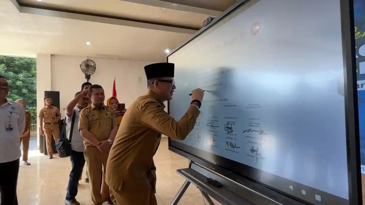 Bupati Teddy Meilwansyah Tegaskan Jangan Ada Titipan di SPMB OKU 2026: Harus Adil dan Transparan