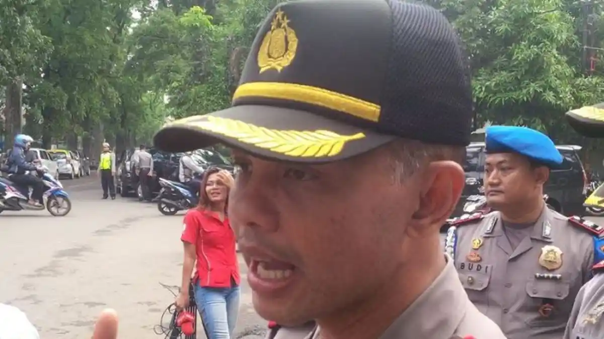 Meski Sudah Kondusif, Kapolrestabes Bandung Tenangkan Warga Kelurahan Arjuna