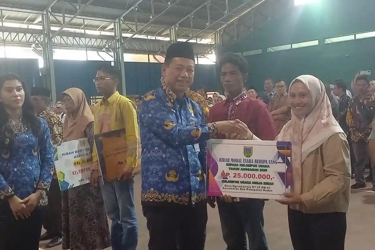 Pemkab Kudus Kucurkan Rp 1,25 Miliar untuk Hibah Modal 325 Pelaku Usaha Kecil