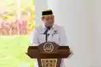 Menteri-Koordinator-Bidang-Perekonomian-Airlangga-Hartarto-di-Batam.jpg