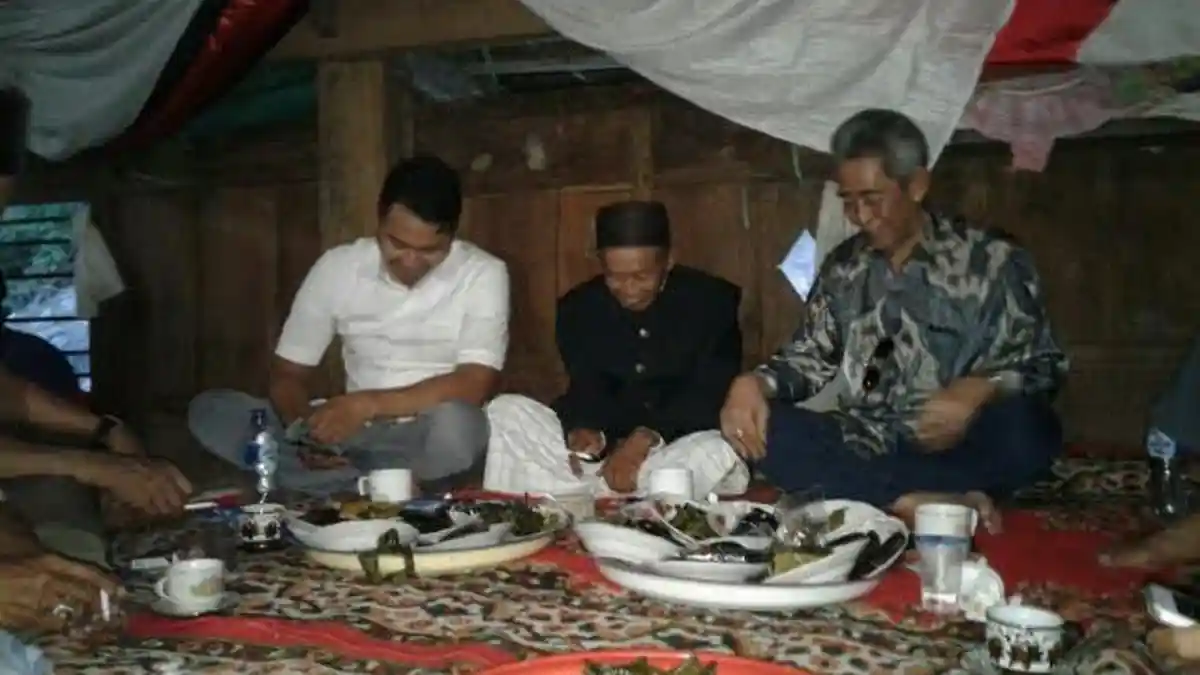 Disambut Warga Adat Karampuang Sinjai: Seto Asapa: Saya Bangga