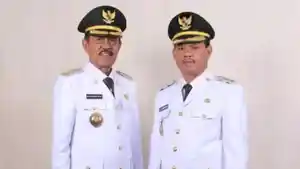 Bupati-Kolaka-Utara-Nur-Rahman-Umar-dan-Wakil-Bupati-Kolaka-Utara-Jumarding.jpg