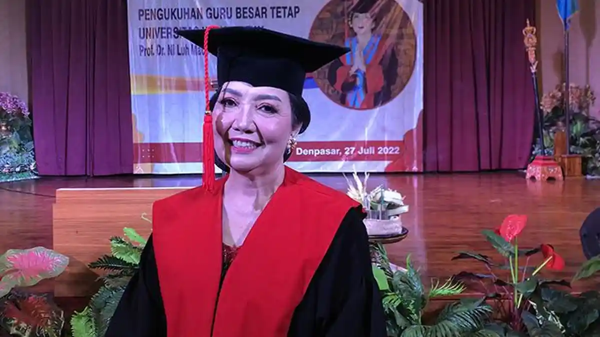 Prof. Mahendrawati Dikukuhkan Jadi Guru Besar Unwar Ke-18, Mahendrawati: Bukan Hal yang Mudah