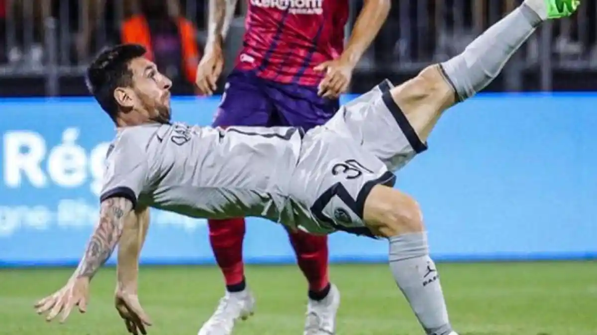 LIONEL Messi Cetak Gol Tendangan Salto Saat PSG Bantai Clermont Foot di Pekan Perdana Liga Prancis