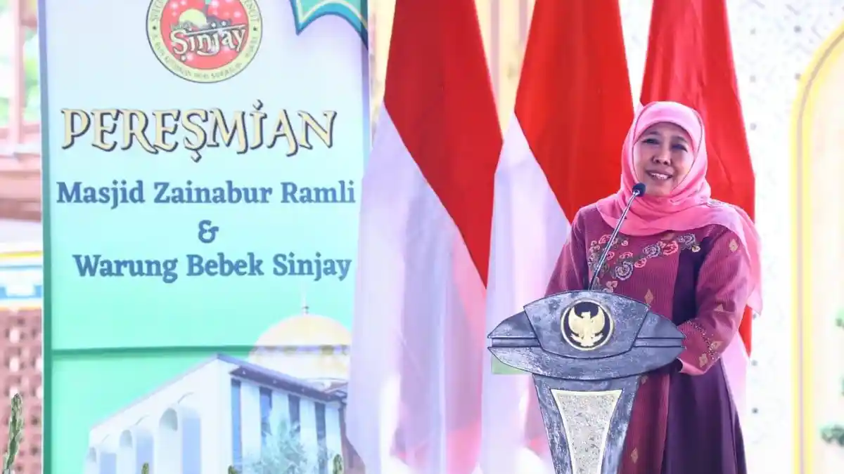 Gubenur Khofifah Indar Parawansa Resmikan Masjid dan Warung Bebek Sinjay Bangkalan
