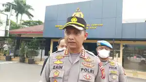 Kapolres-Metro-Tangerang-Kota-Kombes-Zain-Dwi-Nugroho-saat-diwawancarai-awak-media.jpg