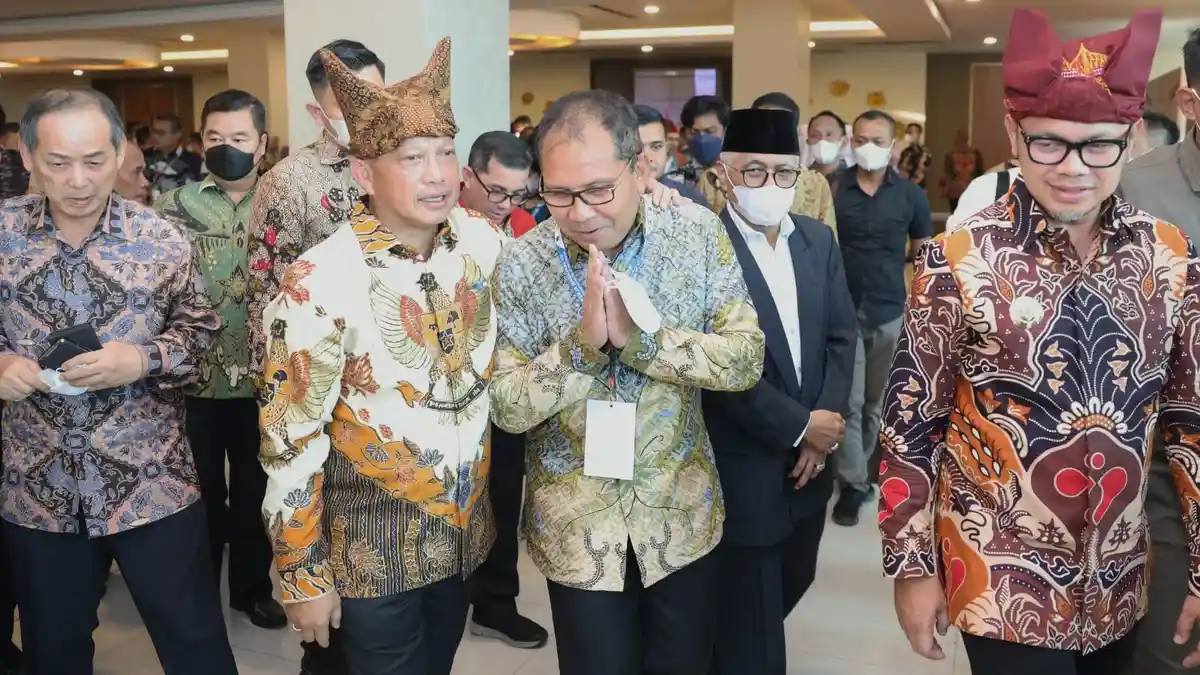 Mendagri Tito Karnavian Panggil 'Puang' ke Danny Pomanto di Apeksi 2022
