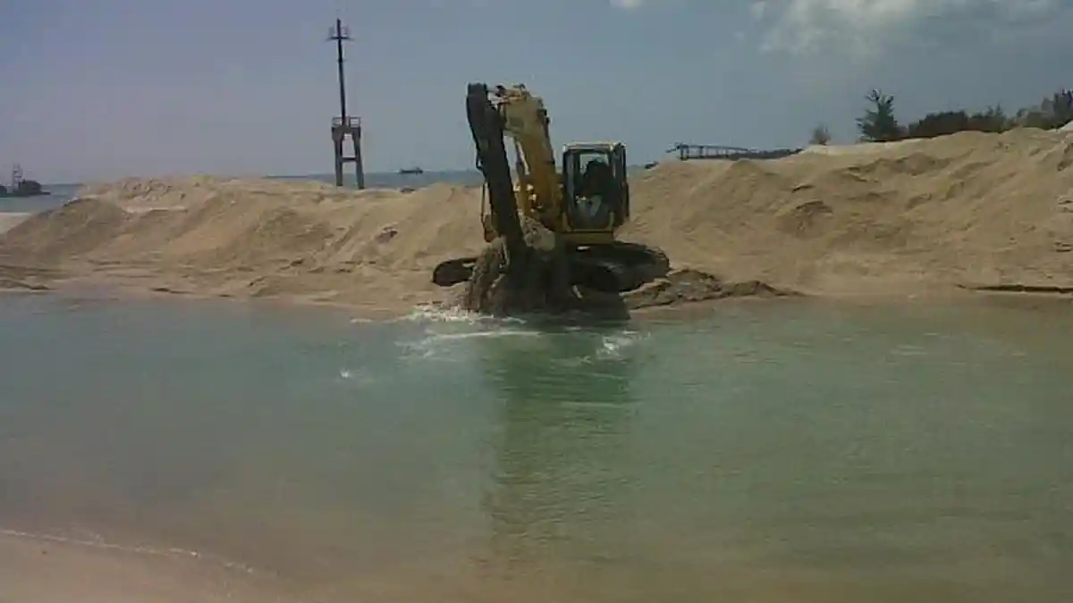 Pemkab Bangka Tak Keluar Dana Keruk Muara Air Kantung