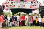 foto-bersama-anak-yatim-piatu.jpgpemberian-santunan-oleh-pahlivi-kepada-lansia.jpg