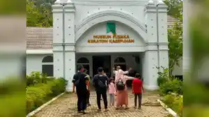 Libur-Lebaran-Museum-Keraton-Kasepuhan.jpg