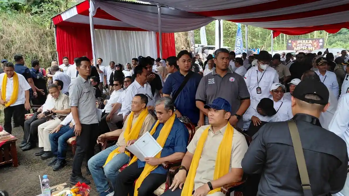 Wamentan Pamer Setop Impor Beras di Ajang Kontes Sapi Raksasa Wonosobo