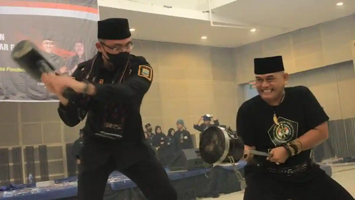 Andika Hazrumy Rangkul Generasi Muda Kenalkan Seni Budaya Silat Banten
