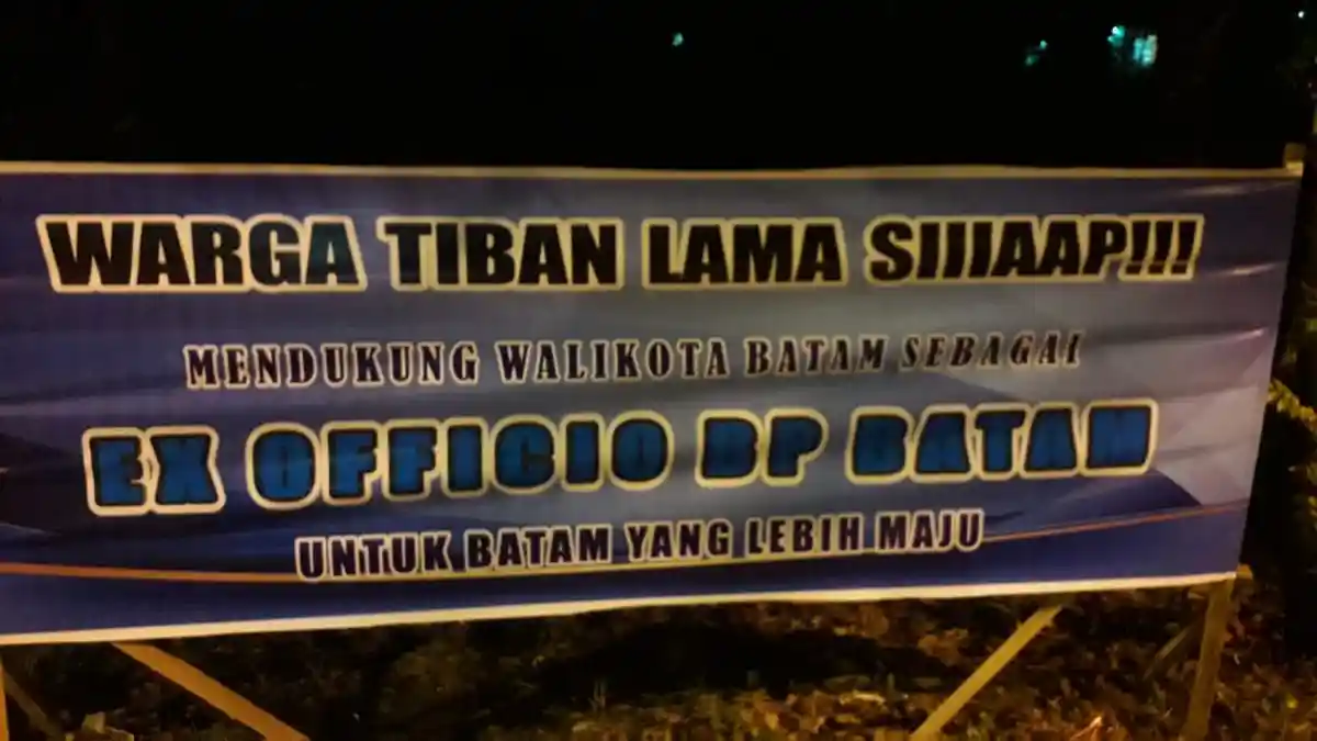 BREAKINGNEWS-Giliran Muncul Spanduk Dukung Walikota Ex Officio Kepala BP Batam - spanduk_pro_ex-officio_tiban_lama.jpg
