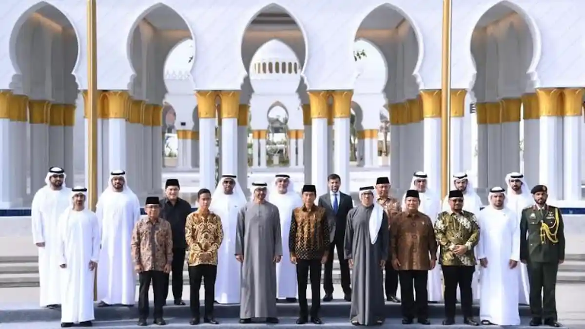 Masjid Raya Sheikh Zayed di Solo Merupakan Miniatur Masjid di UEA
