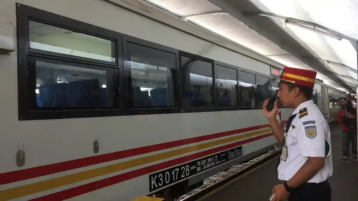 PT KAI Daop 8 Surabaya Mulai Operasikan Kereta Api di Masa Transisi New Normal, Berikut Daftarnya!