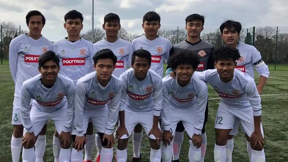 Kiper Muda Persija Jakarta Tampil Menjanjikan Meskipun Garuda Select Kalah Telak