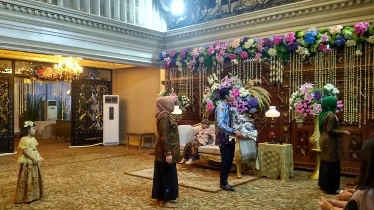Putri Bungsu Gubernur Soekarwo Siapkan Sendiri Pesta Pernikahannya