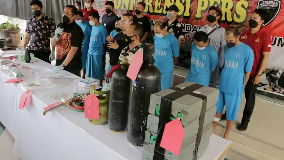 Pembobol Mesin ATM di Jateng Tak Saling Kenal Tapi 1 Tujuan, Raup Miliaran Rupiah, Dibelikan Tanah