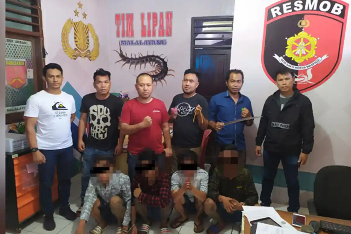 Ojek Online Ini Dianiaya Banyak Orang, Panah Wayer di Tangan Kanan, Luka Tikam di Perut