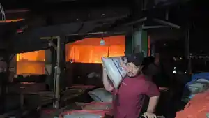 kebakaran-pasar-rebo-purwakarta-2.jpg