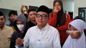 Anak-putus-sekolah-Anggota-Komisi-C-DPRD-DKI-Jakarta-Lukma.jpg