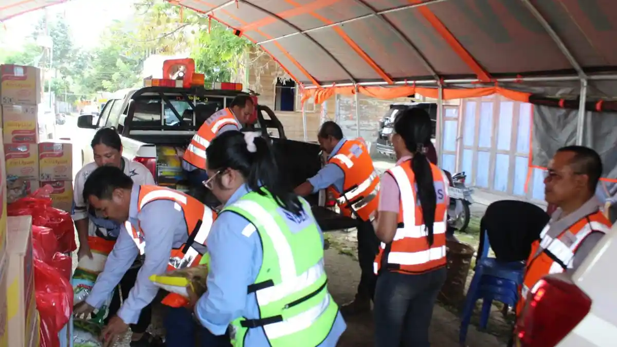 5 KK Terdampak Longsor Benggeris Kubar Terima Bantuan Sembako dari ITM
