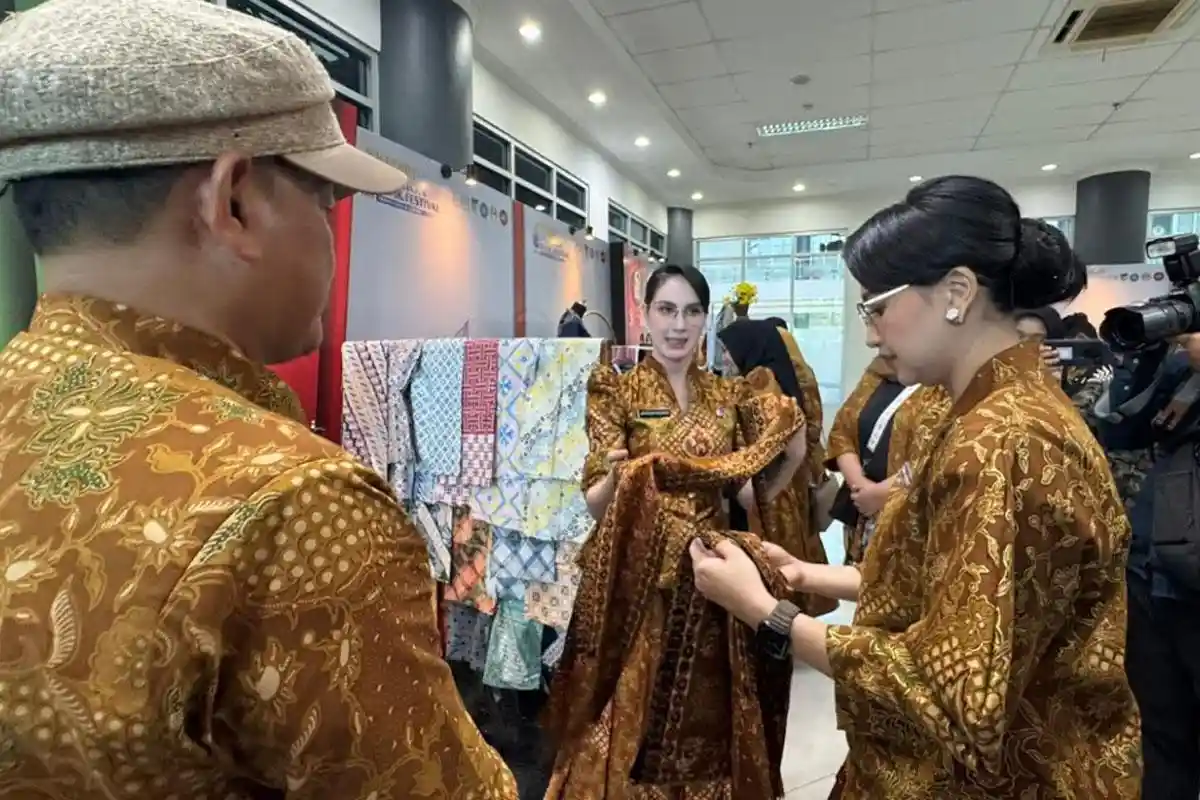 Arumi Dorong PKK Dan Dekranasda Kediri, Bersama Gerakkan UMKM Digital dan Kreativitas Batik