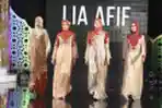 Busana Muslim Terakota yang Padukan Batik dan Lurik