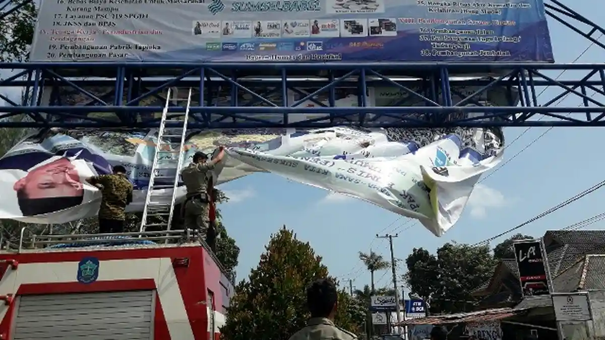 Penurunan Baleho Program Pemkab Bangka, Suherman Sebut Satpol PP Hanya Bantu Panwaslu