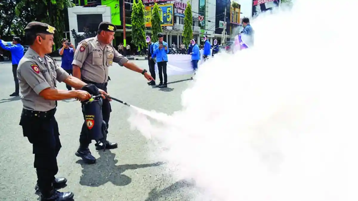 Mahasiswa Protes Kemiskinan di Aceh   