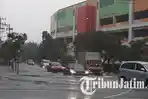 banjir-di-jalan-ratna-surabaya_20171124_151844.jpg
