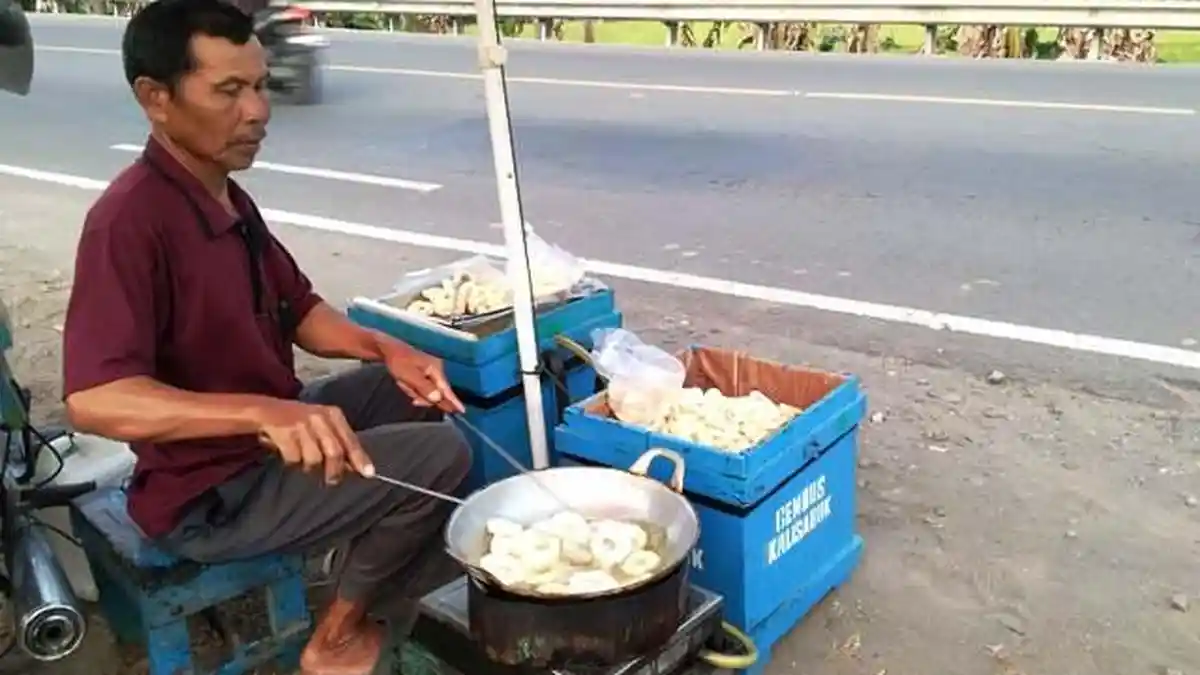 Mencicipi Gembus, Cemilan Tradisional Khas Cilacap yang Masih Eksis Hingga Kini