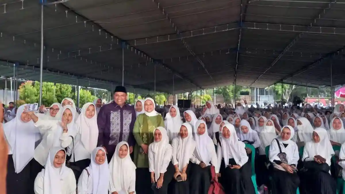 Menaker Ida Fauziyah Bahas Bonus Demografi Indonesia saat Beri Materi Kuliah Umum di UNG