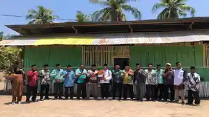 Kepala-Desa-Wowong-Jubir-Latif-akhirnya-membangun-sekolah-MTsS-An-Nur-Wowong.jpg