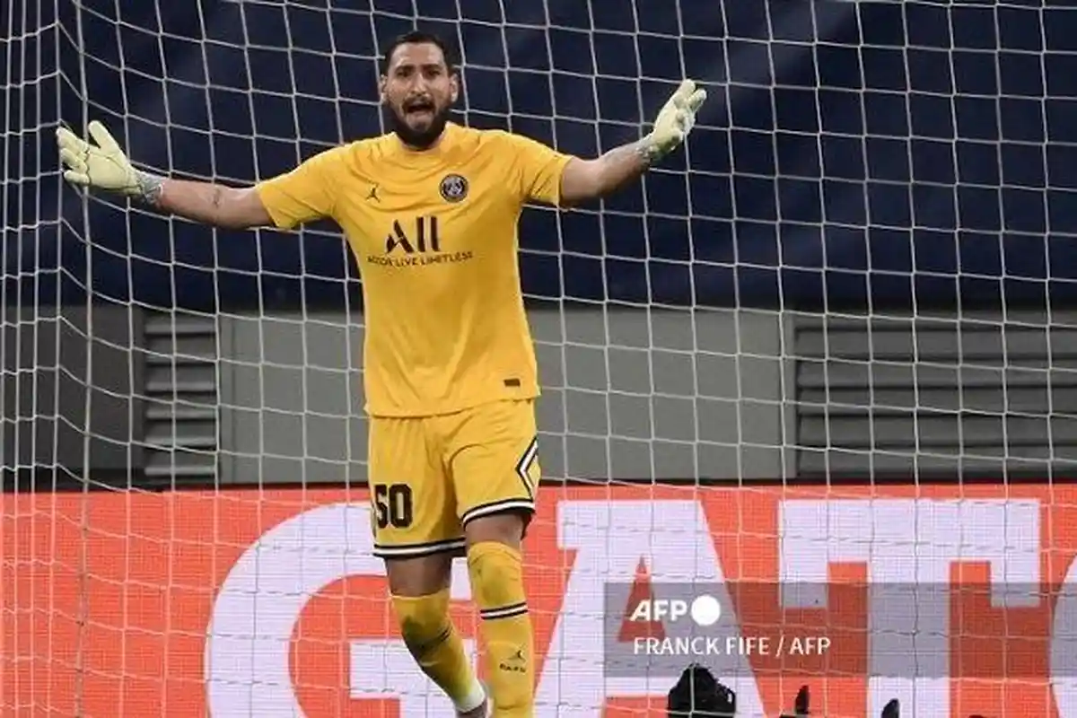 PSG Berencana Kembalikan Donnarumma Demi Dapatkan Mike Maignan dari AC Milan: Bisa Dilepas