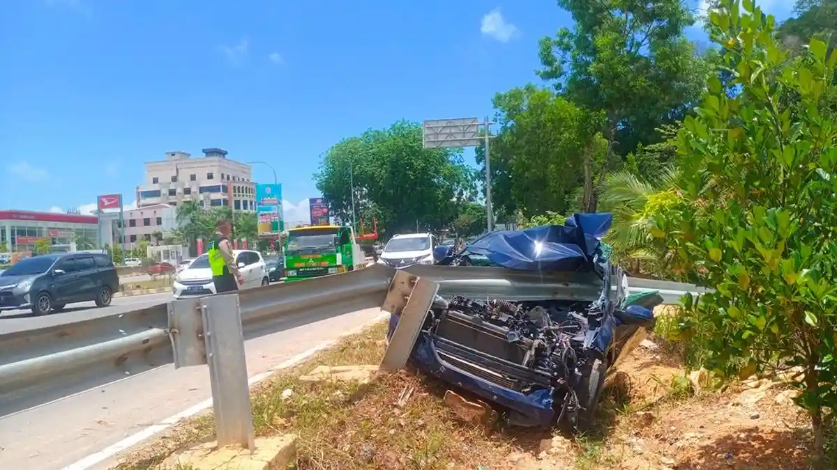 KECELAKAAN DI BATAM, Polisi Ungkap Penyebab Kecelakaan Tunggal di Jalan Yos Sudarso