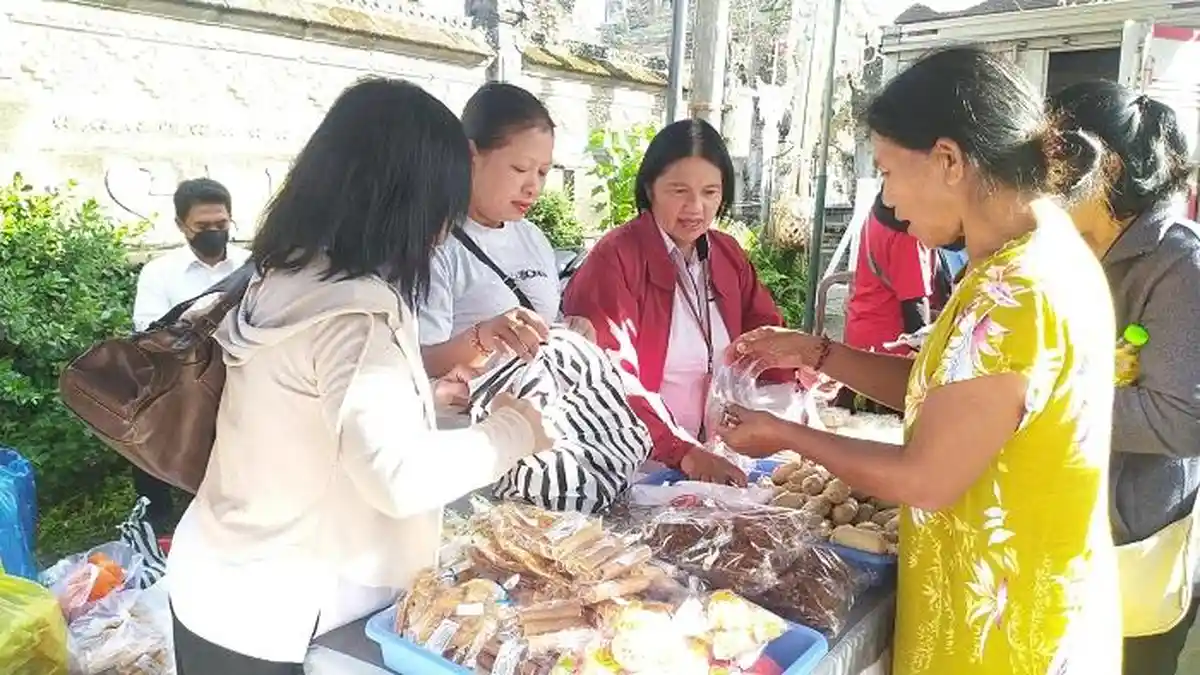 Tekan Inflasi Jelang Hari Raya Kuningan, Pemkab Bangli Gelar Operasi Pasar Murah