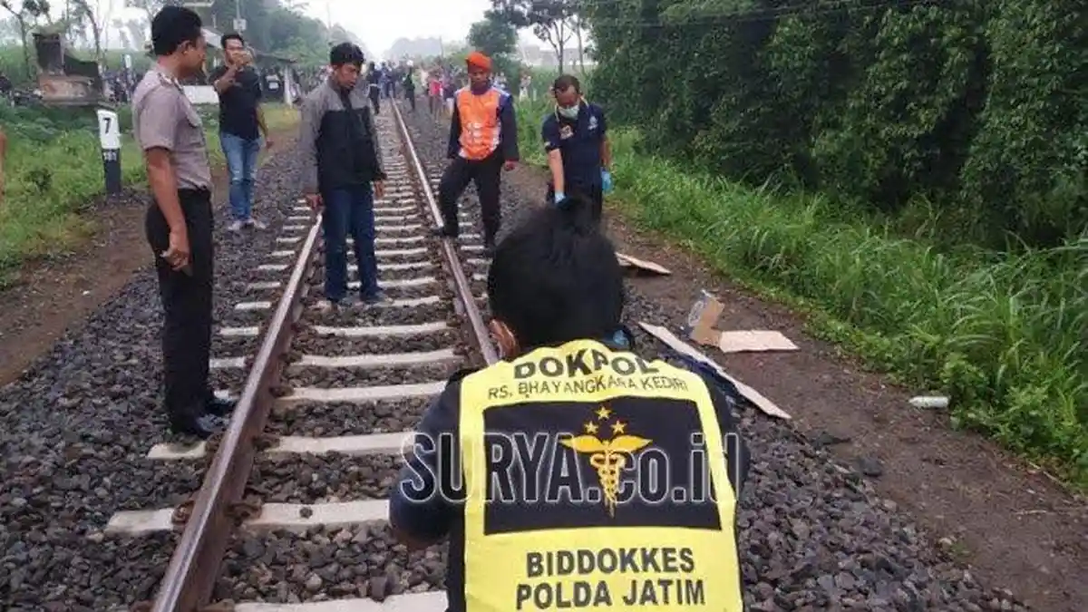 Lewat di Rel, Nenek Tukini Tewas Disambar Kereta