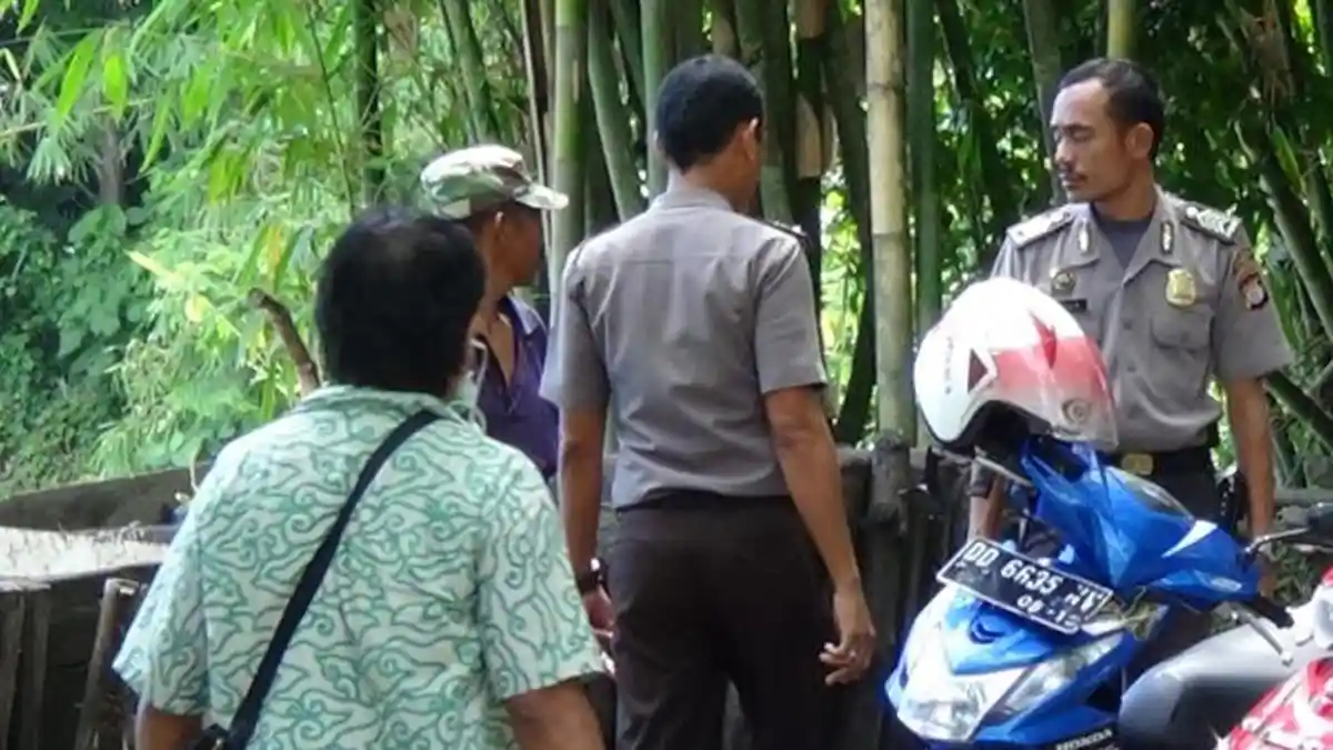 Penambang Pasir Tewas Terjepit di Antara Dua Truk