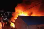 Fakta-Fakta Kebakaran 3 Bangunan Termasuk Rumah Pensiunan Birokrat di Kota Bitung: Rugi Rp 800 Juta